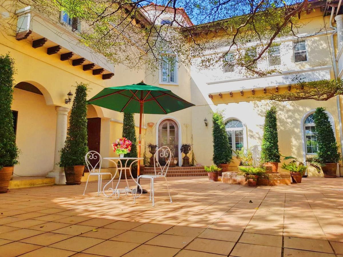 Prompimarn Villa Toscana Bangkok Exterior foto